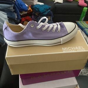 Lavender converse, never worn. No box.